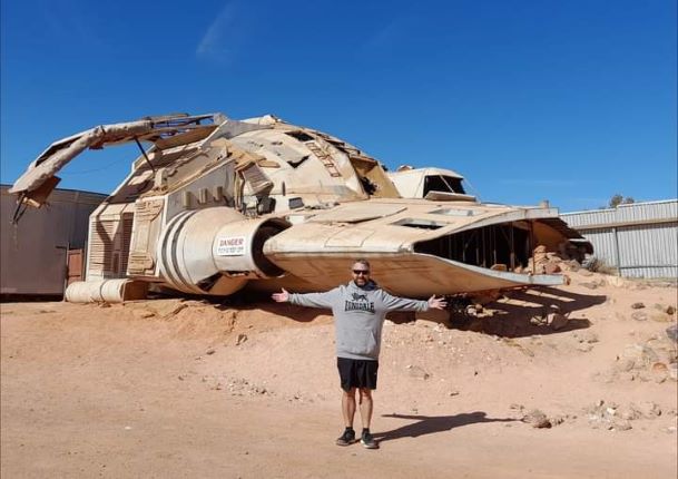 Riddick piece at Coober Pedy The Outback Road-Trip - Adelaide to Uluru Happy Irish Wanderers