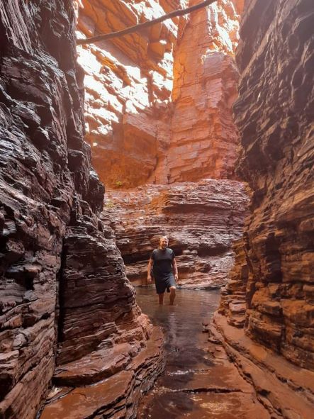 Walking through weano Gorge. The Ultimate Western Australia Itinerary - The Best Western Australia road-trip Happy Irish Wanderers