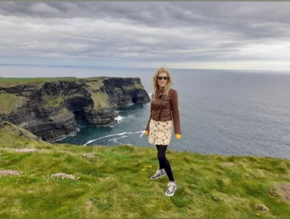 Famous Ireland Landmarks: 101 of The Greatest Attractions - 1-20 Happy Irish Wanderers  Best Day-Trips From Doolin, Ireland: Gateway to the Wild Atlantic Way