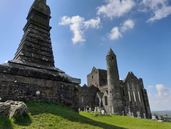 Famous Ireland Landmarks: 101 of The Greatest Attractions - 61-80 Happy Irish Wanderers