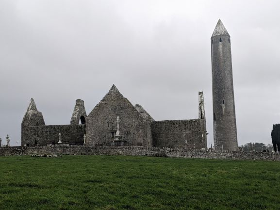 Famous Ireland Landmarks: 101 of The Greatest Attractions - 1-20 Happy Irish Wanderers