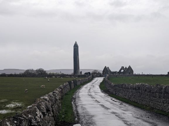 Famous Ireland Landmarks: 101 of The Greatest Attractions - 1-20 Happy Irish Wanderers