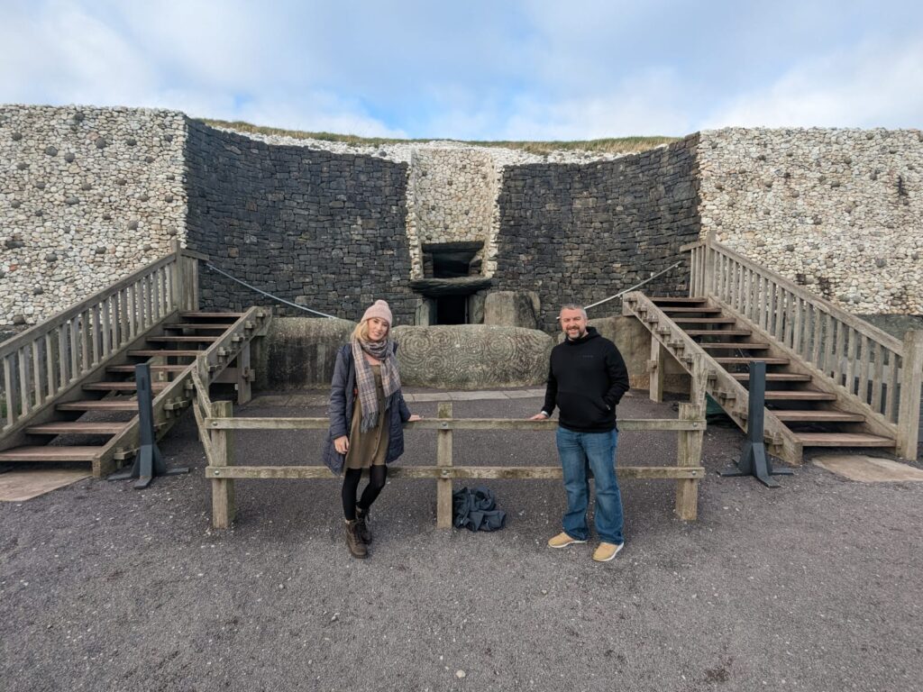 Famous Ireland Landmarks: 101 of The Greatest Attractions Happy Irish Wanderers New Grange