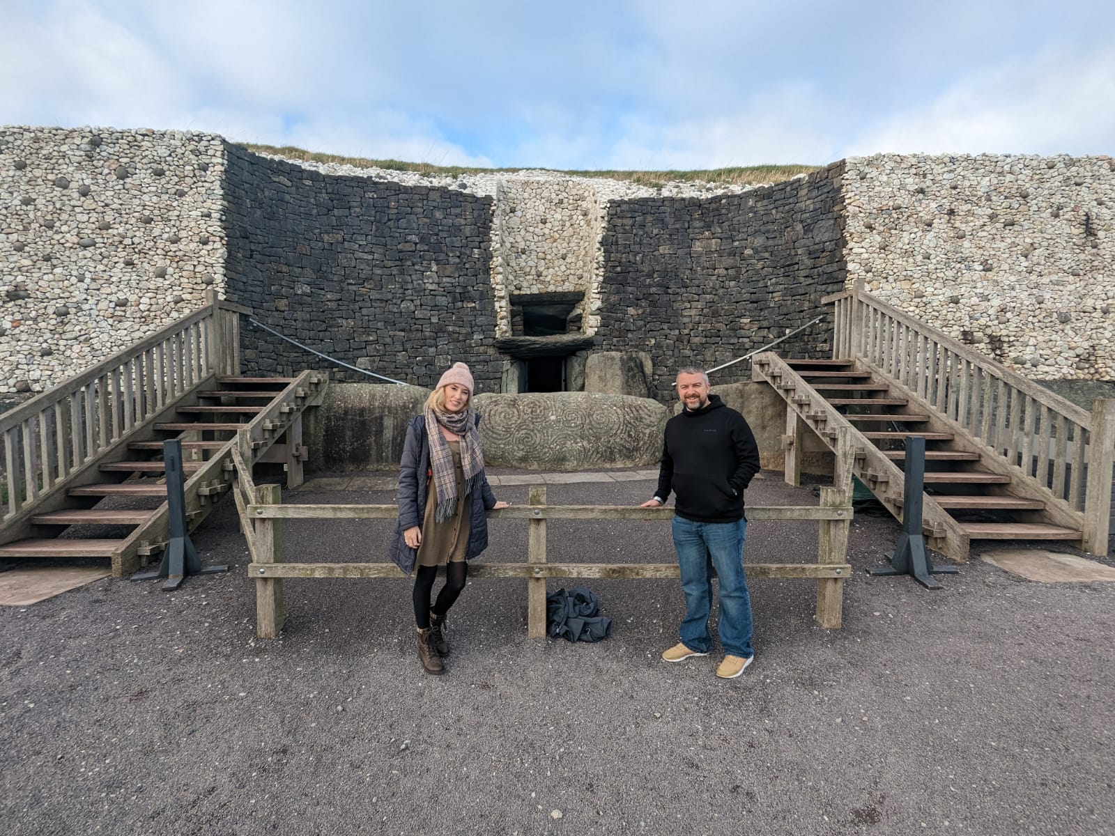 Famous Ireland Landmarks: 101 of The Greatest Attractions Happy Irish Wanderers Newgrange Hotels  Ireland Happy Irish Wanderers