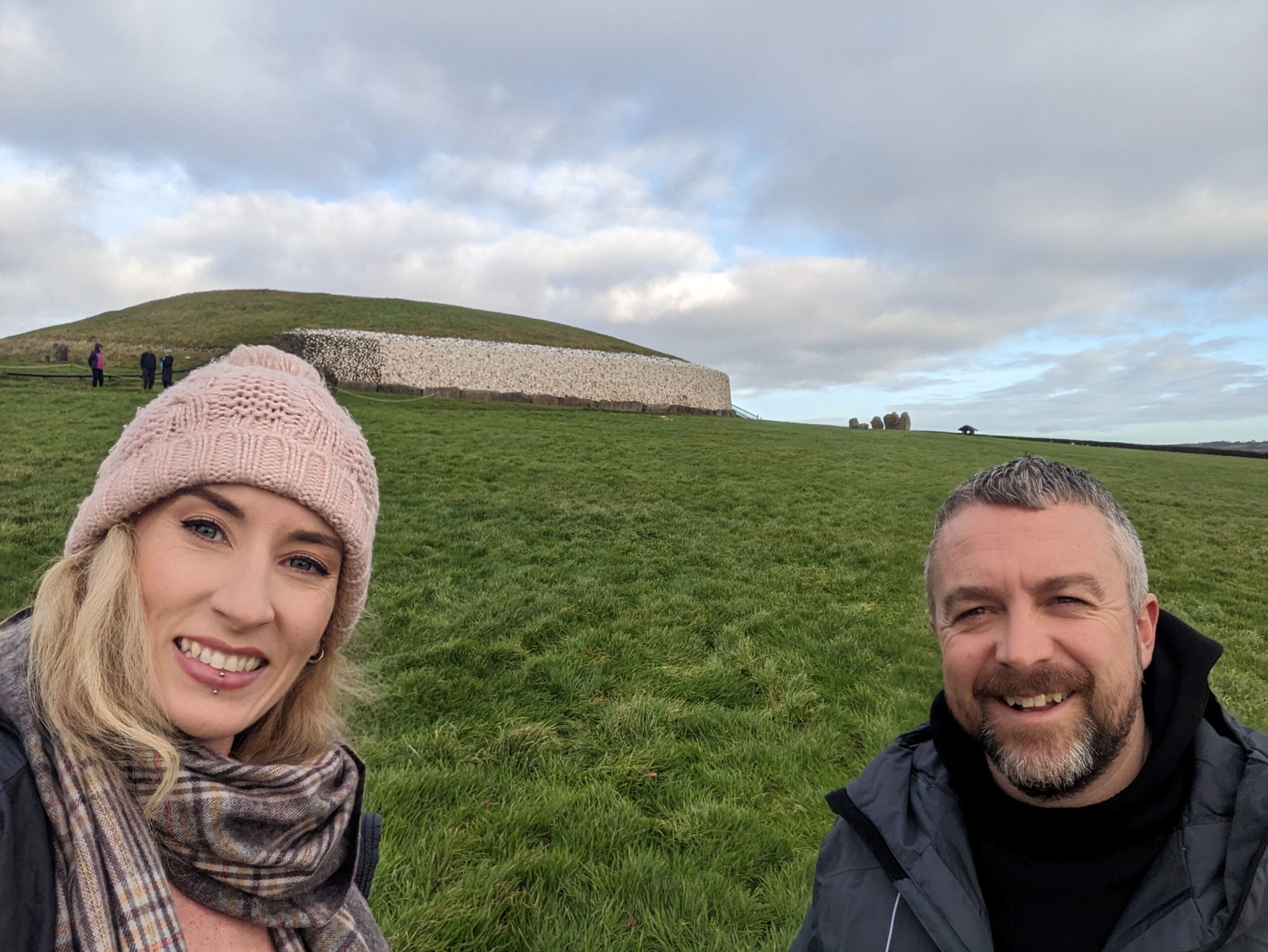 14 day Ireland by car Itinerary by real Irish people - Newgrange - Happy irish Wanderers