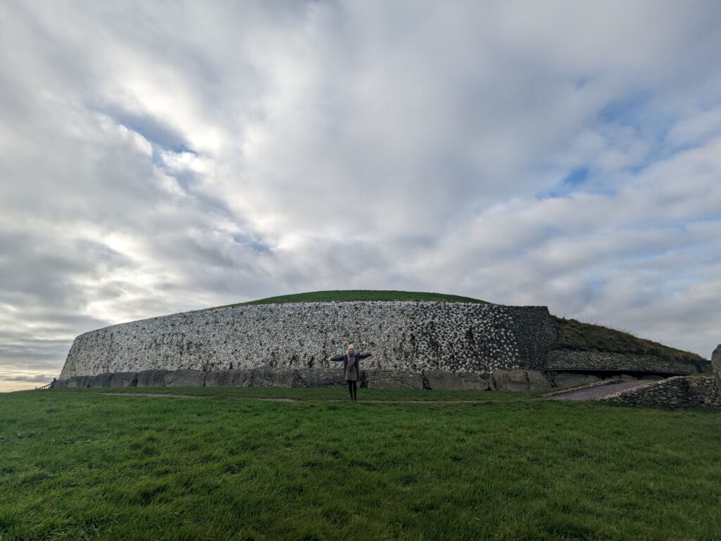 Newgrange, Ireland Newgrange hotels Happy Irish Wanderers