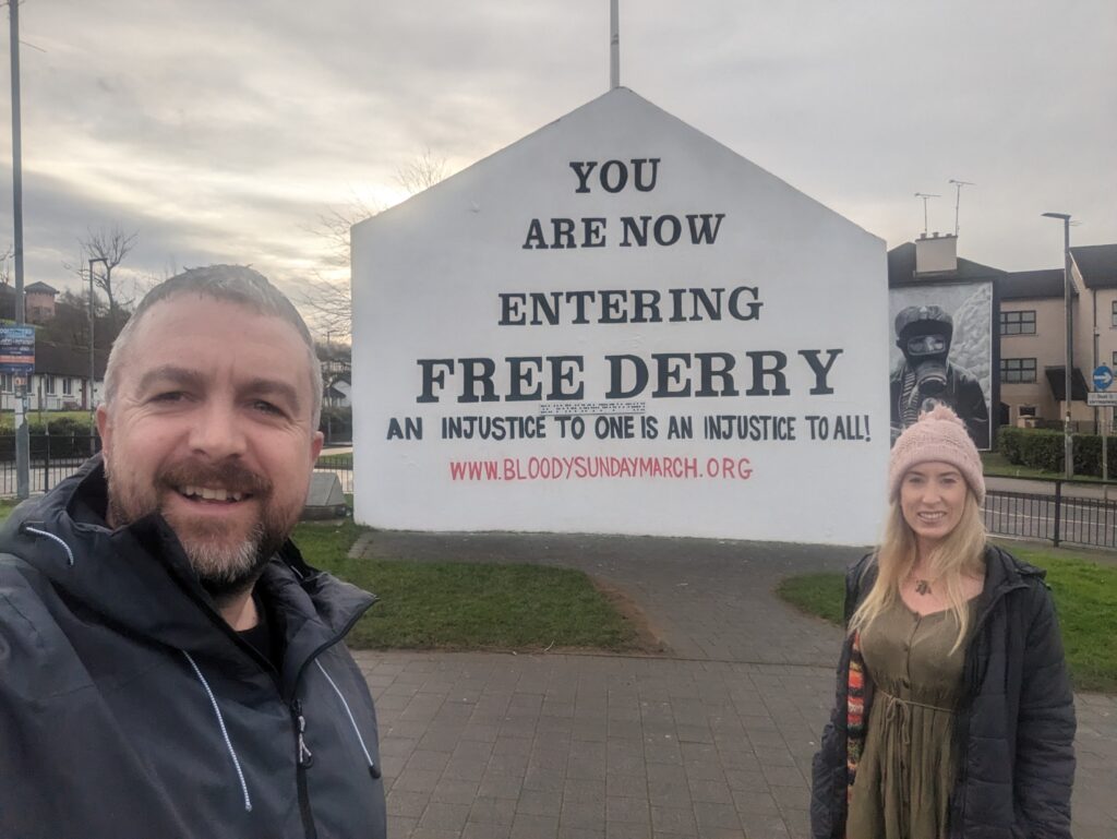 Free derry corner Famous Ireland Landmarks: 101 of The Greatest Attractions - 1-20 Happy Irish Wanderers