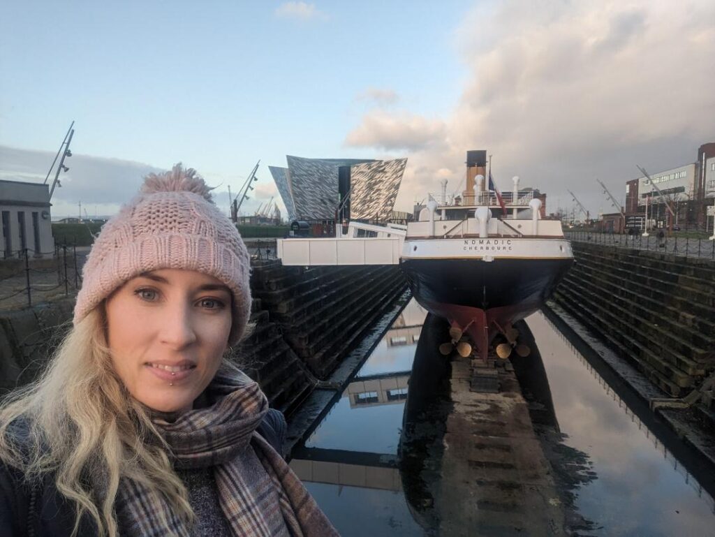 Which Is The Best Giant's Causeway Tour from Dublin, include Belfast and the Titanic Museum