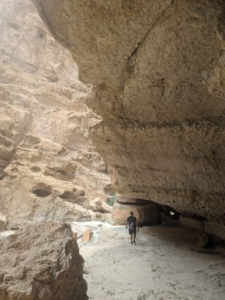 Oman travel - 8 free things to do. Happy Irish Wanderers Wadi Shab Oman Hike