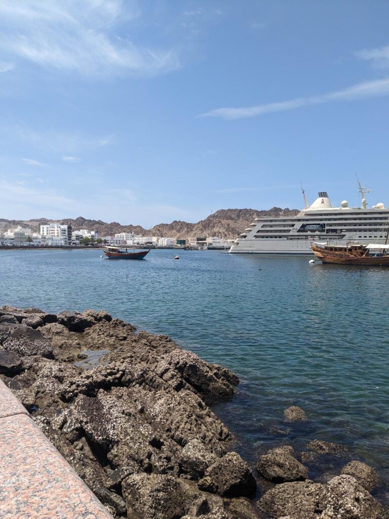 Muscat Oman travel - 8 free things to do. Happy Irish Wanderers