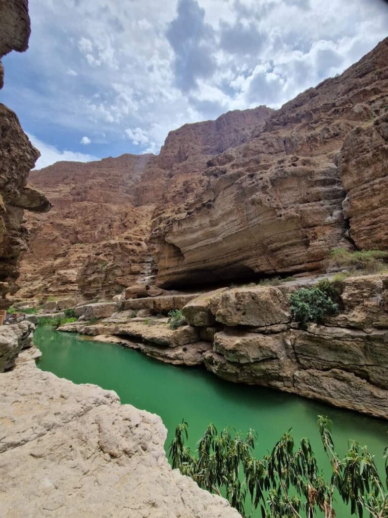 Oman travel - 8 free things to do. Happy Irish Wanderers Oman Wadi Shab