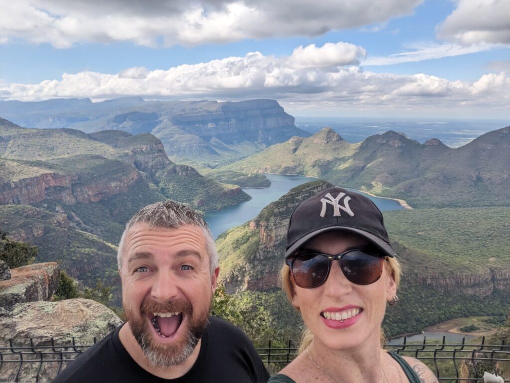 Free tips to save Money - Happy Irish Wanderers at Blyde River Canyon