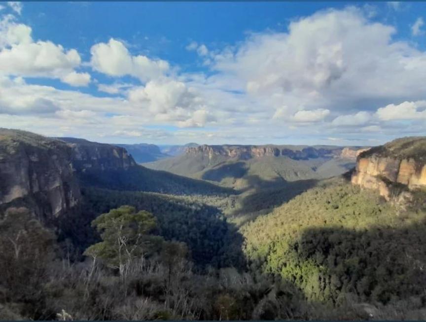 Ultimate Sydney Road Trip - Experience The Best of Everything! Blue Mountains Happy Irish Wanderers