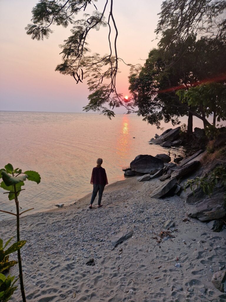 Discover Malawi - Sunrise over lake Malawi - Happy Irish Wanderers