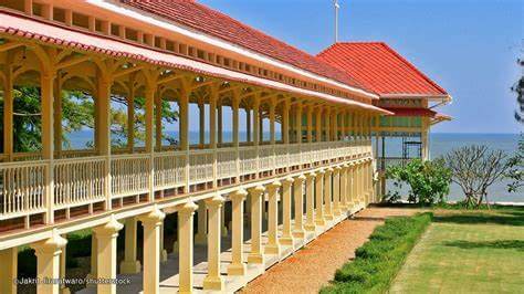 Maruekhathaiyawan Palace