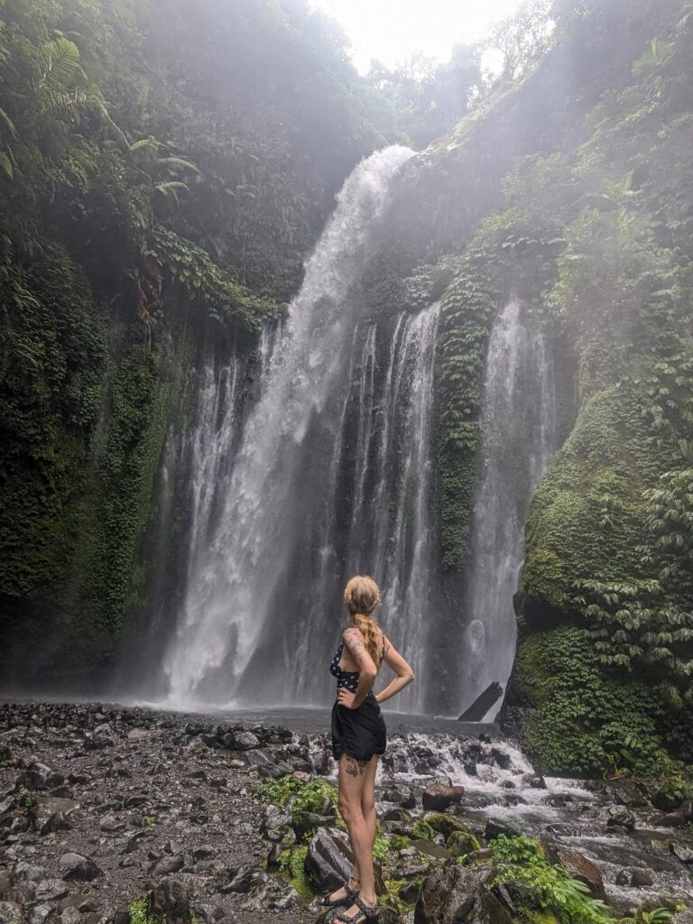 Sign posts to Tiu Kelep & Sedang Gile waterfalls  - The Best Waterfalls In Lombok Happy Irish Wanderers