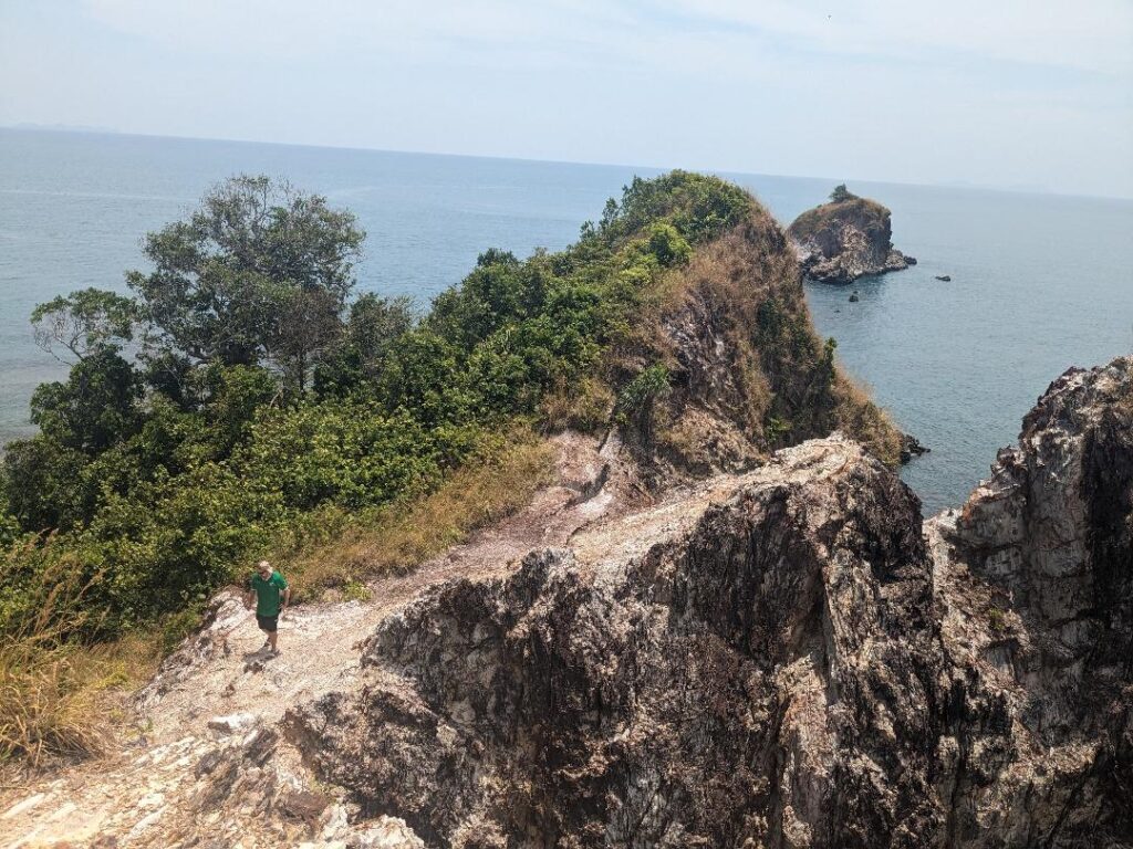 NP-lighthouse-walk-Koh-Lanta-Happy-Irish-Wanderers