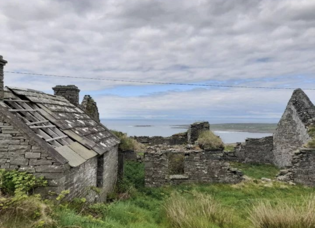 Irish cottages along Ireland coastal drives Mizen Head - Visit Ireland's Most Southerly Tip Now Happy Irish Wanderers