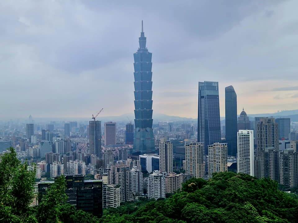 Taipei-101-view-from-Elephant-hill-Taiwan-holiday-13-things-you-need-to-know-before-you-visit-Happy-Irish-Wanderers-1