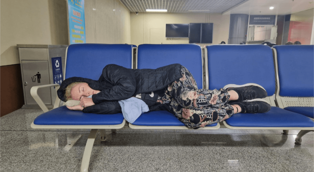 Sleeping-travel-maintaining-a-healthy-relationship-while-travelling-Happy-Irish-Wanderers-1