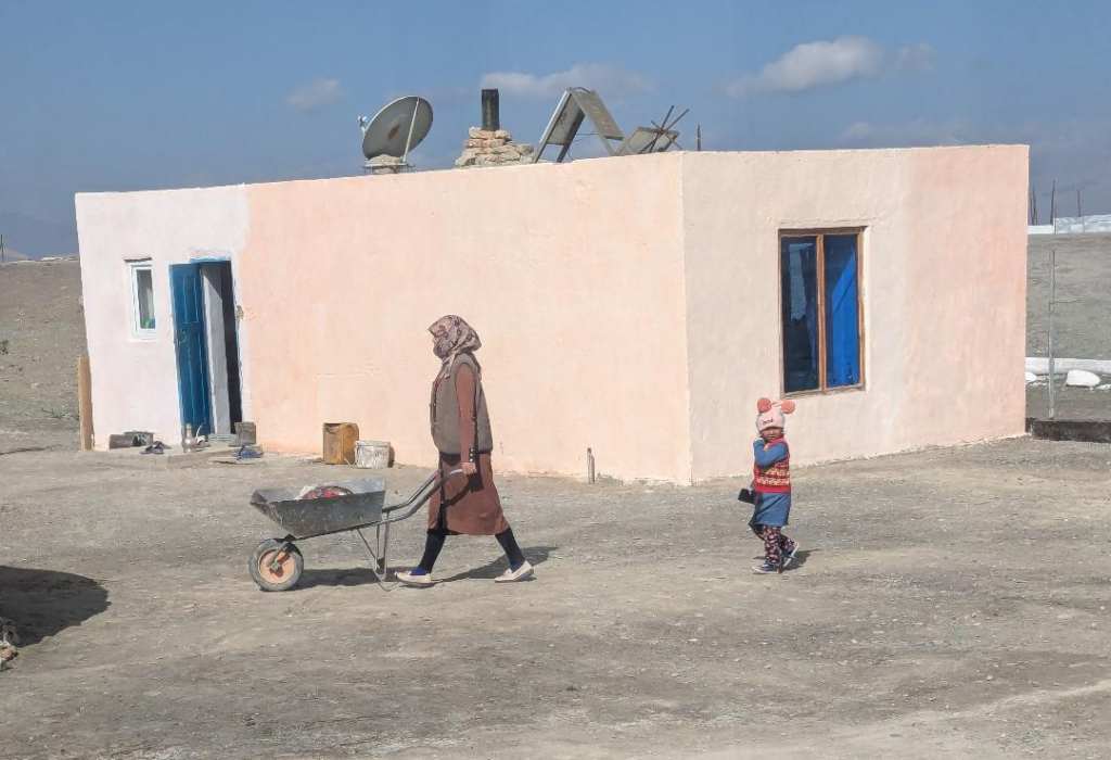 The people of Karakul village Tajikistan holiday Happy Irish Wanderers