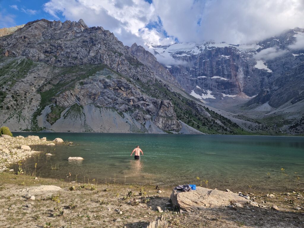 Hiking the Fann Mountains Kulikalon lake Happy Irish Wanderers