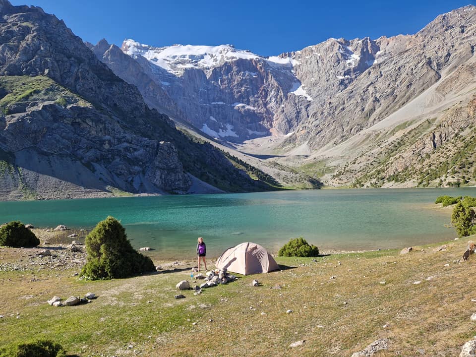 Hiking the Fann Mountains camping Happy Irish Wanderers