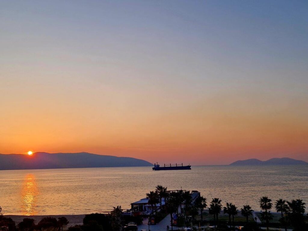 Bar pizza sunset one day in Vlore Happy Irish Wanderers 