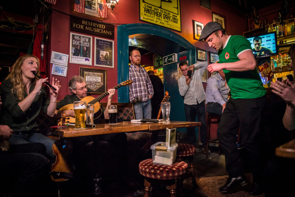 Irish traditional Irish music session in Dolans Limerick