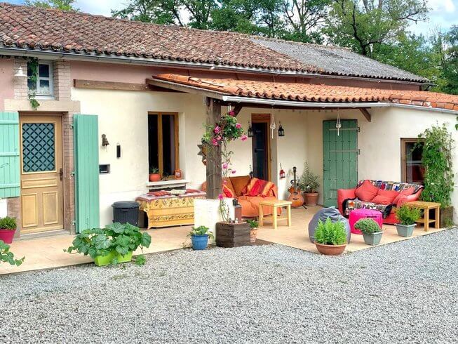 Astro Tourism Wellness Retreats:  Astro Yoga retreat Confolens France