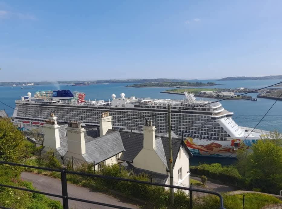 Free Attraction in Cobh is "The Black Railing" viewpoint