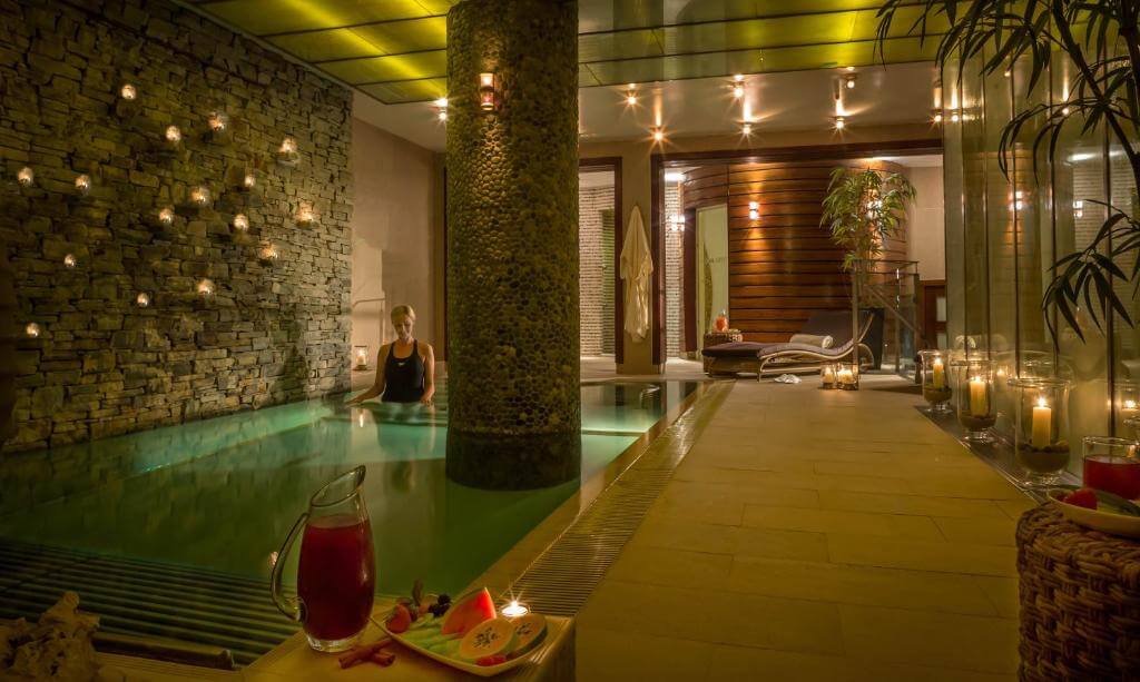 Best Hotel in Cork for Couples - Imperial Hotel Romantic things to do in Cork 